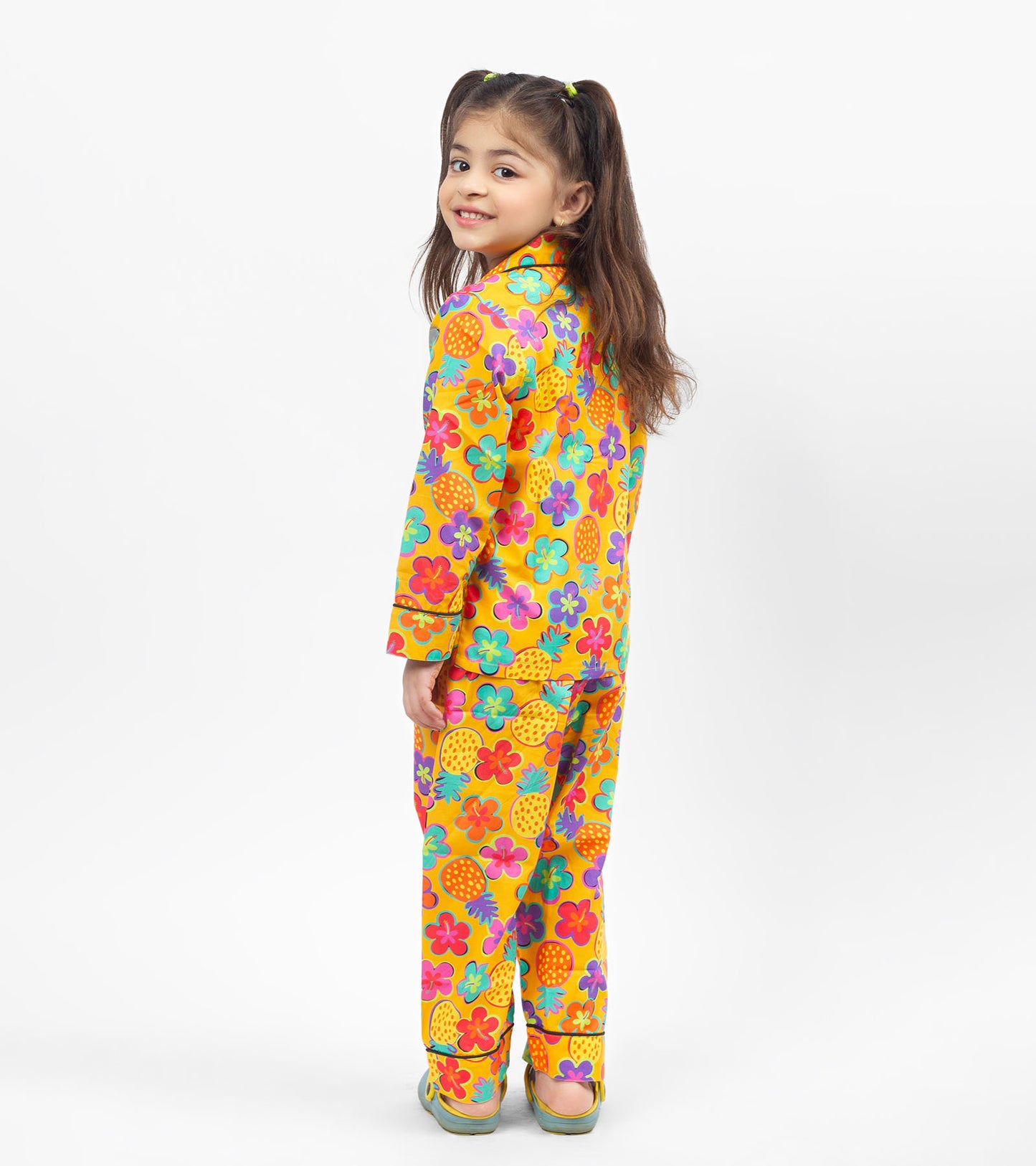 Colorful flowers Printed Girls Nightsuit Set