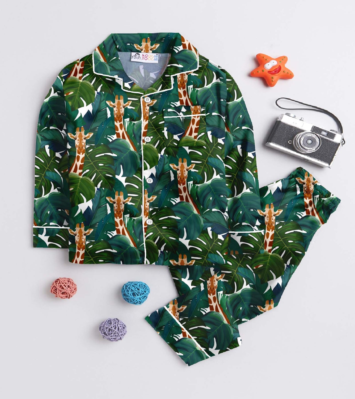 Jungle Giraffe Printed Girls Pure Cotton Nightsuit Set