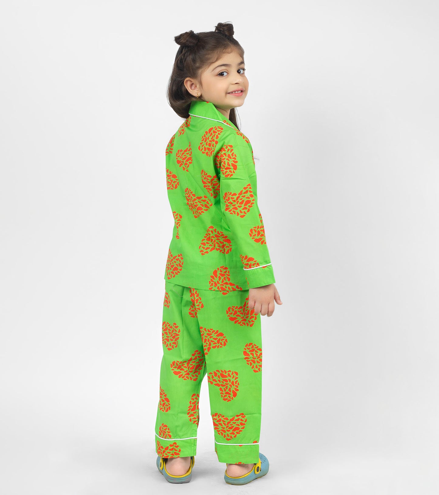 Love Art Green Printed Girls Nightsuit Set