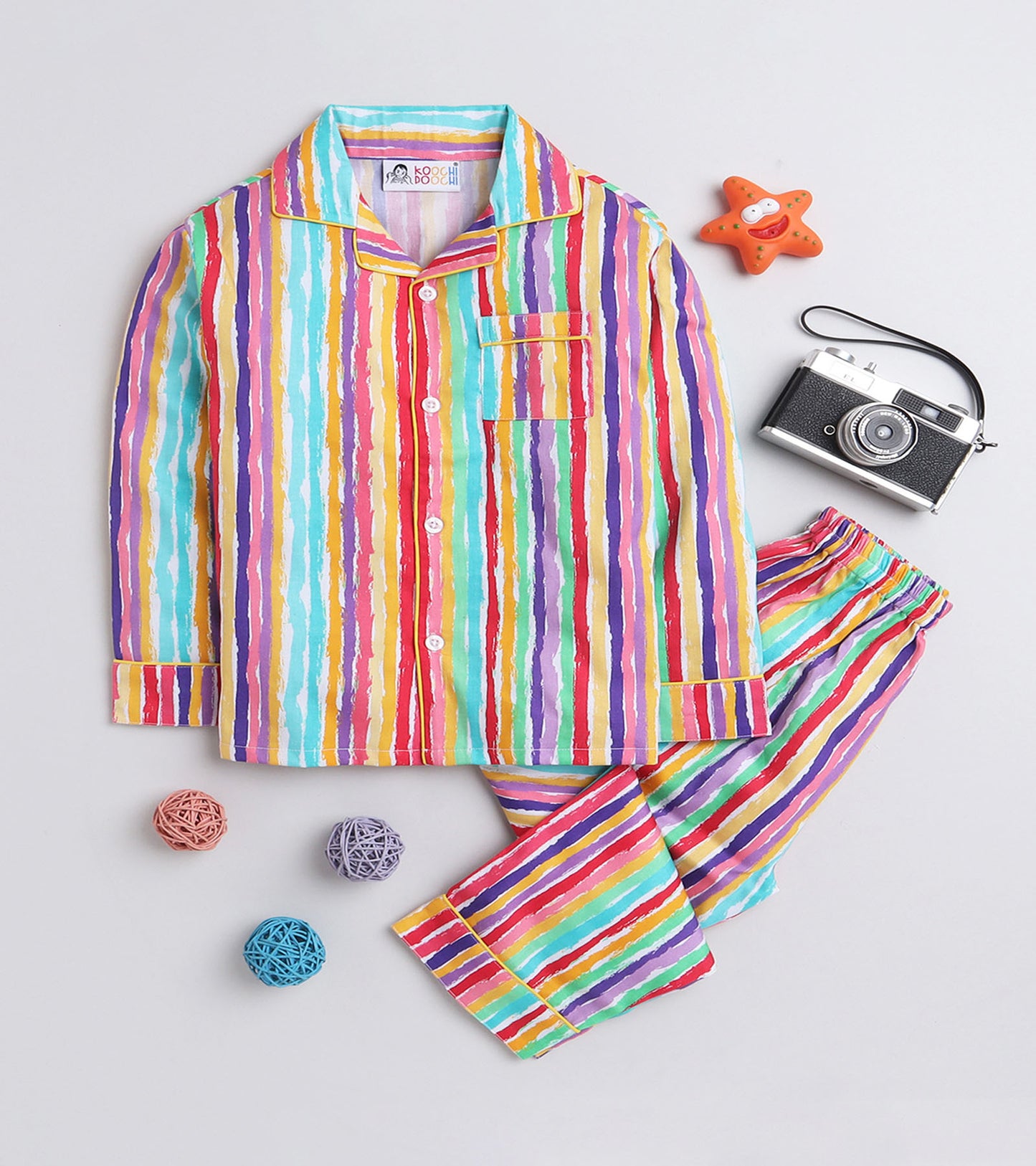 Stripes Love printed Nightsuit Set